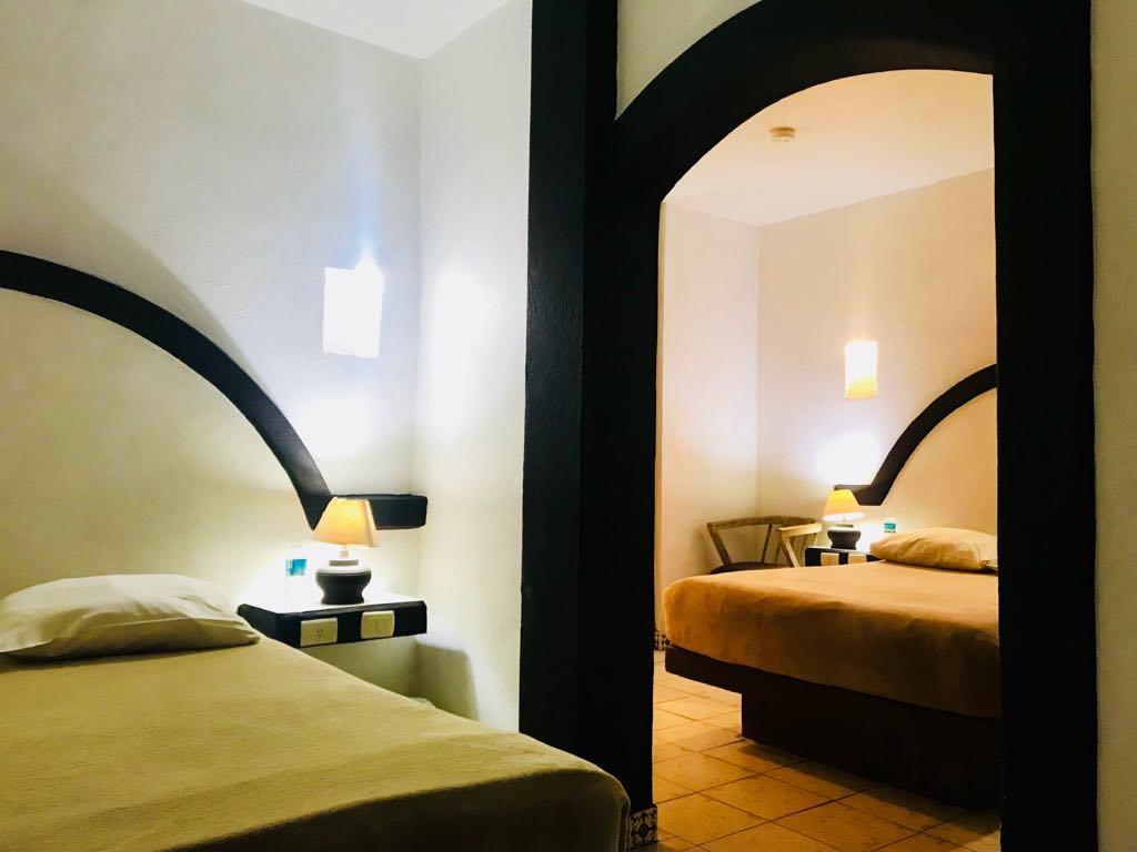 Hotel Plaza موروليا المظهر الخارجي الصورة
